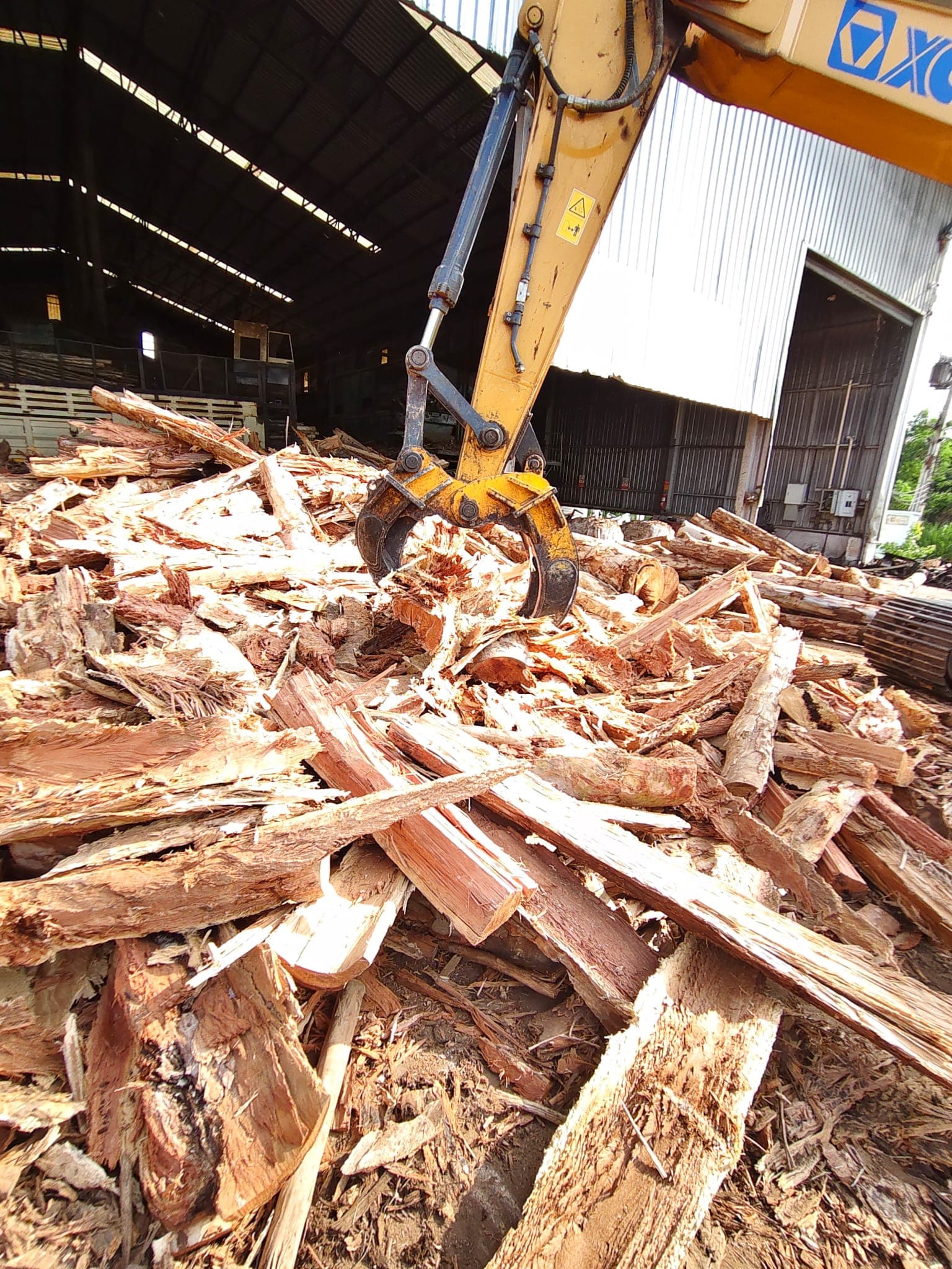 Industrial timber and chip processing at scale